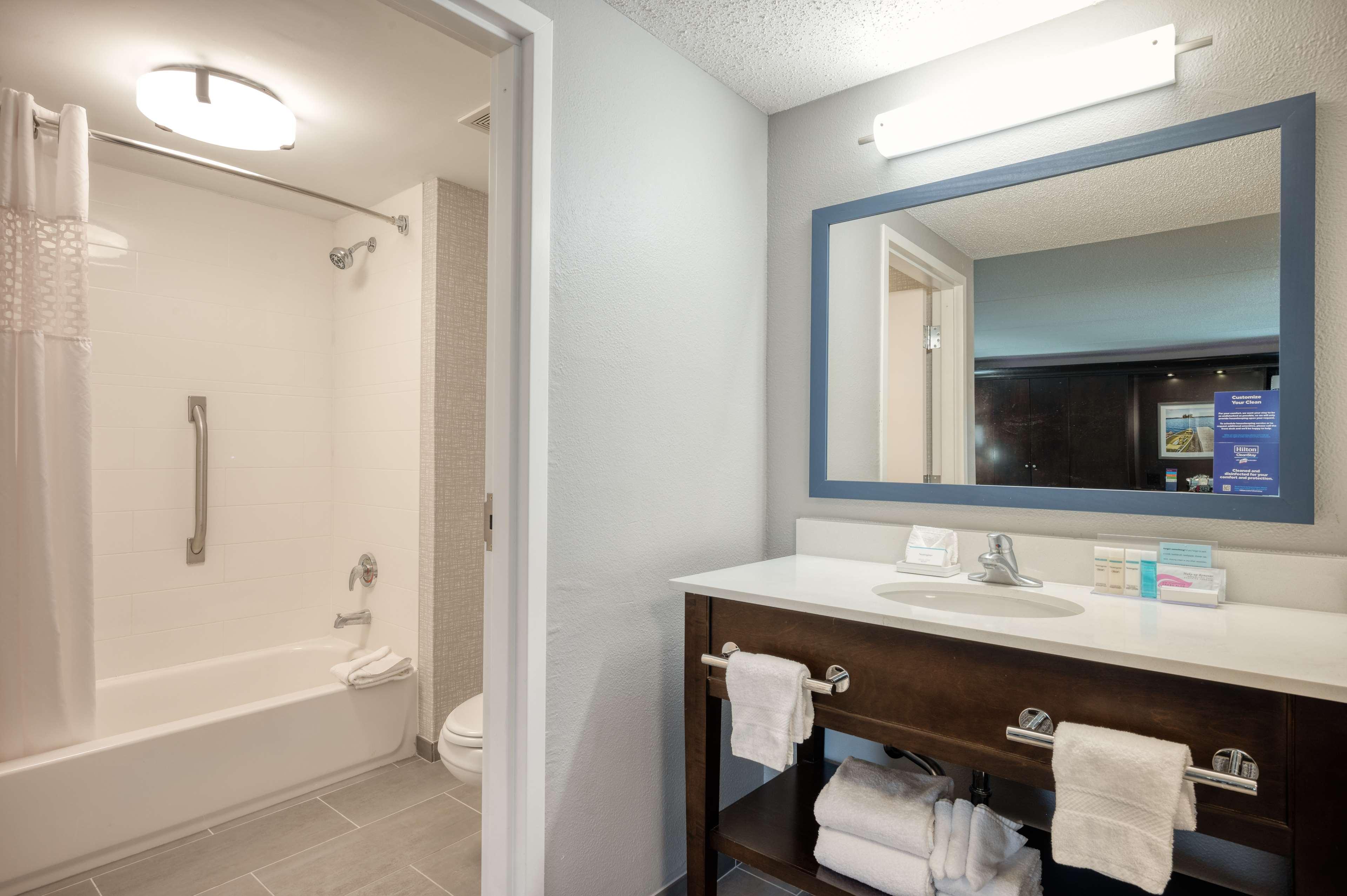 Hampton Inn Janesville Dış mekan fotoğraf