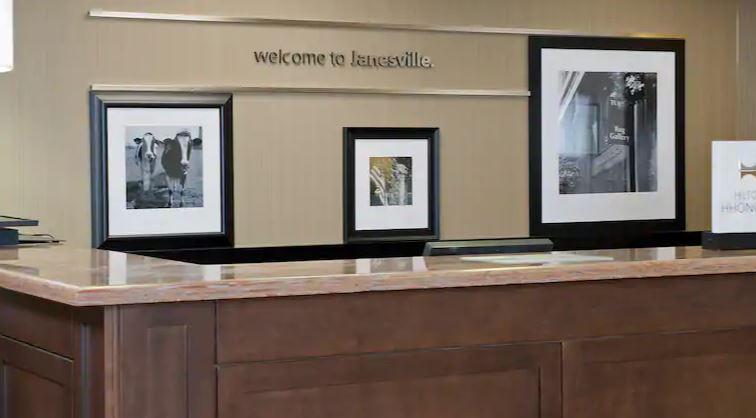 Hampton Inn Janesville Dış mekan fotoğraf